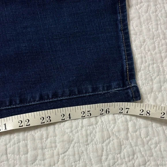 Levi's Women's Dark Blue Straight Jeans - Picture 8 of 9